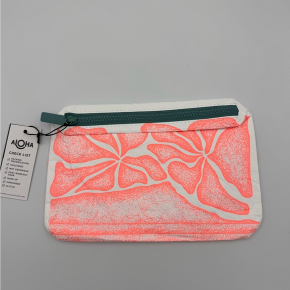 Aloha Collection Limited Edition Waikiki Tote & Pouch Set - Picture 11 of 13